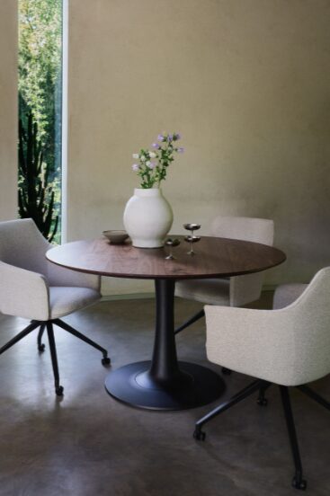 Leolux Columna Eetkamertafel